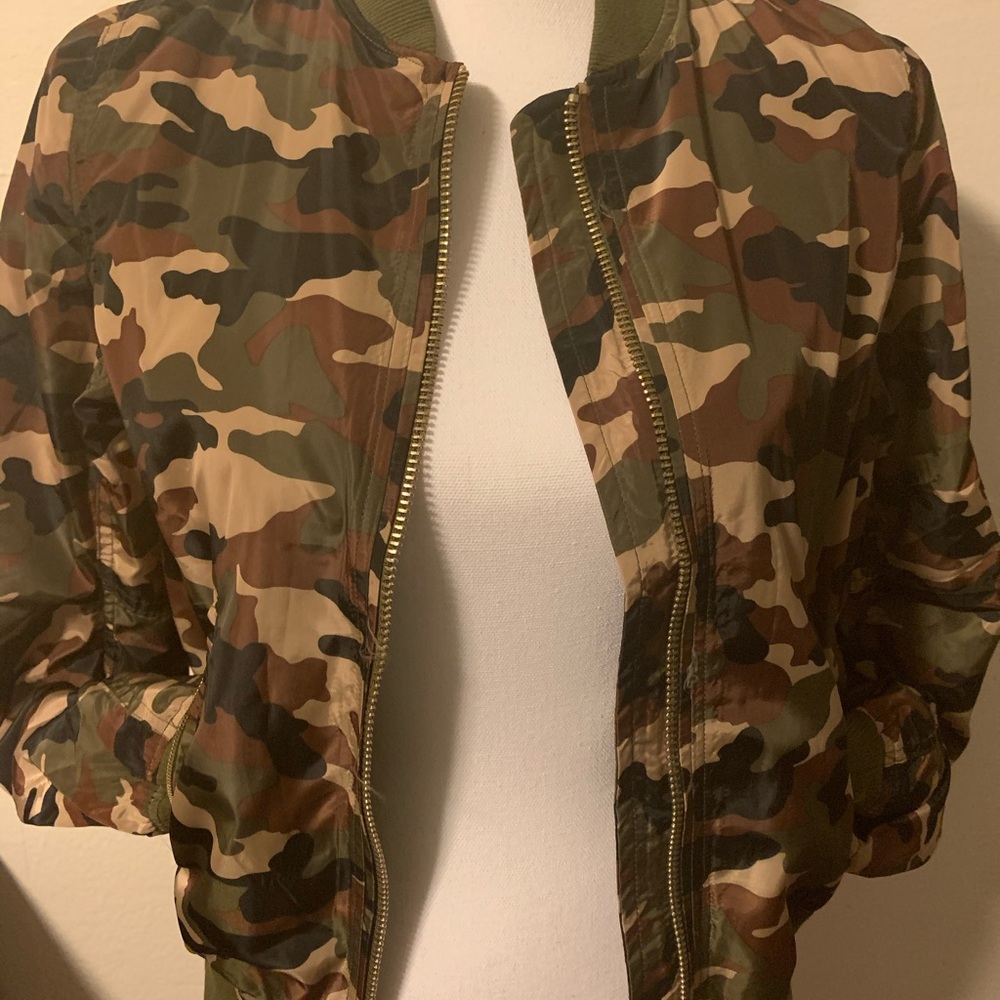 Camaufladge bomber jacket
